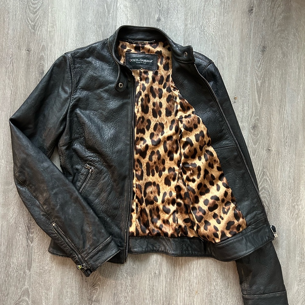 Dolce & Gabbana Black Leather Jacket with Leopard Print Lining